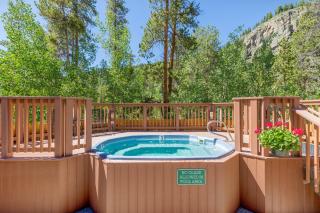 Trapper's Crossing 4 Bedroom Homes by Summit County Mountain Retreats - 7