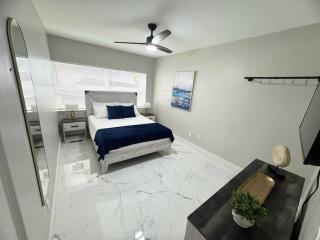 3Bd 2Bath 1 Block from the beach! Newly renovated - Fort Lauderdale - 1
