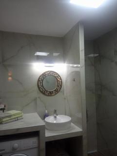 Ladadika Urban Stay - 4