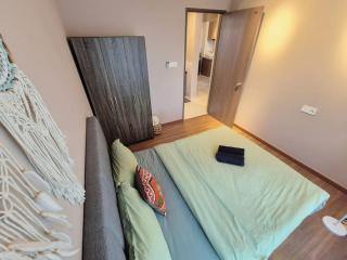 Serene and peaceful 2 Bedrooms 3 Pax - 10 Min to CIQ - 2