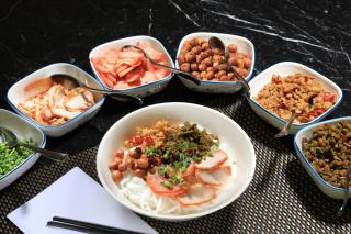 Riverbank Hotel - 4