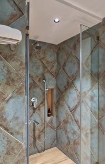 Large 1BHK Apartment by tisyastays - 4