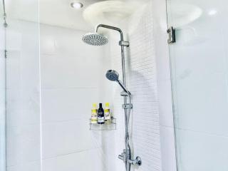 Walk 2 Patong Beach Bangla Walking street C135 - 2