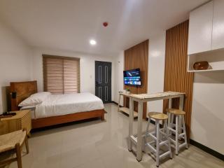 Flat 35, Unit E - Manila - 3