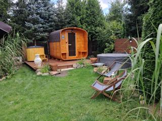 Dom z Sauną i Jacuzzi- na wyłączność lub pokoje - 1