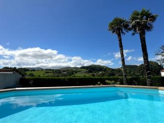 Maison Pays Basque 12 pers piscine - 0