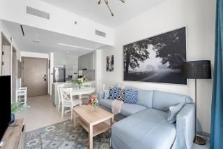 Elegant 1-Bedroom Apartment - Dubai - 6