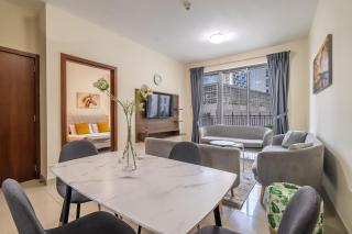Spacious 1BDR Apartment Downtown I Standpoint Tower - Dubai - 3