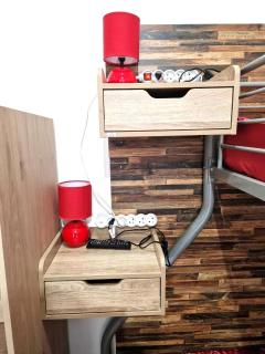 09 - Joli studio avec 2 lits, logement tout équipé pour 1, 2 ou 3 personnes maximum, vue sur parc arboré, parking privatif gratuit, grand fourgon possible, tout le linge de maison est fourni - Razac-sur-lʼIsle - 4