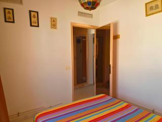 Ennasr City - Charmant S1 Tunisien Authentique avec Internet - Proche de Toutes Commodités - Idéal pour Familles - 9