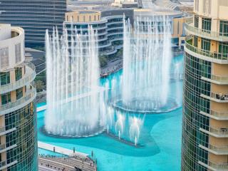 Lavish 2 Bedroom I Burj Khalifa & Fountain Views I Free Gym, Pool, Parking, Wi-Fi and PS5 I by Skyline Serenity - Dubai - 2