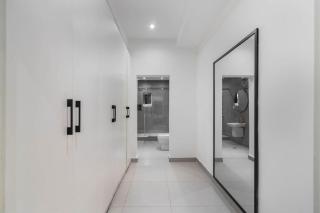 luxurious 4 bedroom duplex - 6