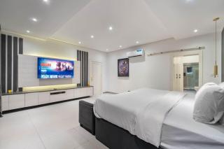 luxurious 4 bedroom duplex - Lekki - 2
