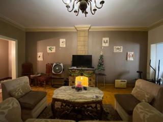 Modern room in Elite Home - 6