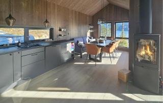 Gorgeous Home In Treungen With Jacuzzi - Treungen - 4