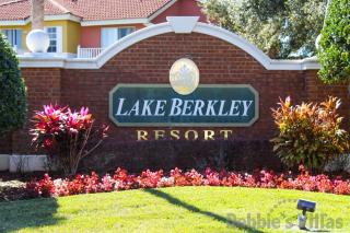 3 Bedrooms 2 Bathrooms Lake Berkley 1076 Lb - 1