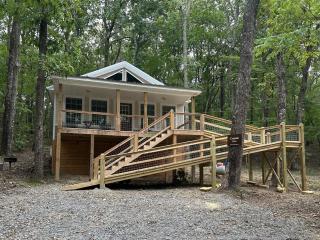 Coyote Cabin at Woodland Retreat at DeSoto beside DeSoto State Park - 9