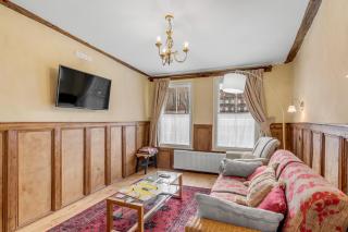 15A St Giles with parking - 9