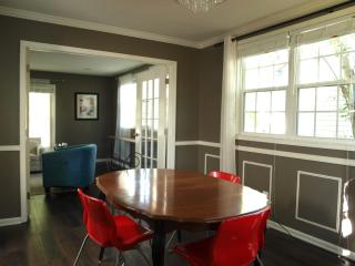 Beautifully eclectic eco-friendly 2-bedroom, 2-bathroom home with office - Kentwood - 1