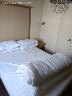 Lovely Caravan With Large Decking And Wi-Fi In Norfolk Ref 50053K - Great Yarmouth - 1