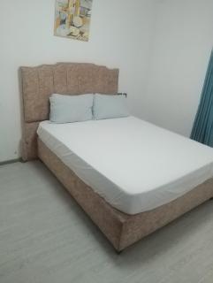 Beautiful 2 bedroom at royal garden apartments - 7
