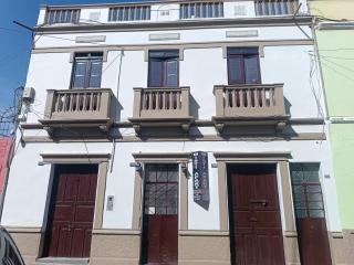 Misti Apartment Hostal - 0