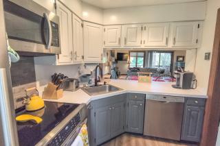 Saltbox 12F - White River Junction - 5