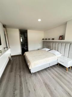 Modern 3 Bedroom Apartment with balcony - Medellín - 0