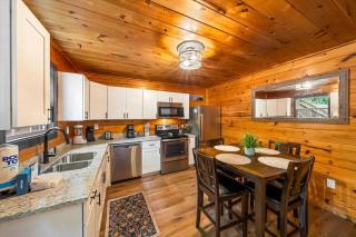 Dreaming Tree Cabin - Pigeon Forge - 6