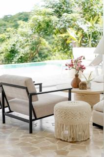 Secluded Luxury Mansion with Sleek, Modern Design, High-End Amenities, and Spectacular Views - 8