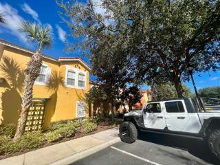 Grand Deluxe 3BR Townhouse near Disney Parks - 0