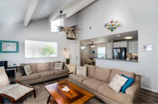 Pelicans Place LCV23 - 7