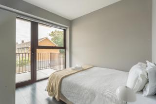 Modern double room with shared bathroom - 2