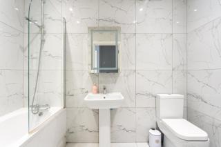 Modern double room with shared bathroom - Londra - 5