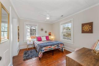 Groovy Getaway Loft, Fast Wi-Fi, Downtown - Fort Payne - 6