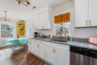 Groovy Getaway Loft, Fast Wi-Fi, Downtown - Fort Payne - 7