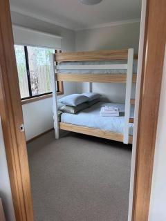 Waves & Whispers Family Retreat - Cowes - 7