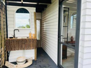 Kumeu Country Cabana - 1