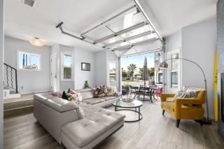 Giant Newport Duplex - Surf, Sand, Playground, Parking - Newport Beach - 0