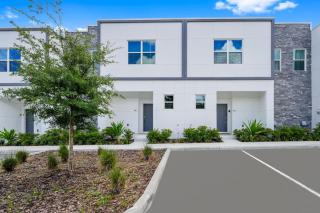 Cozy 5BR Home w Pvt Pool Near Disney and Universal - Davenport - 0