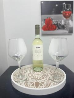 Relaxing Studio Getaway w BBQ, Patio and Parking - 8