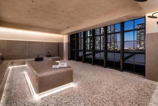 49th Floor Sleek Condo Cozy Pool, Gym and Spa Stay - Miami - 4