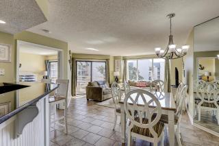 3422 Villamare Updated Luxury 2 BR Ocean & Pool Views King 2 Queens Twin Sleeper - Hilton Head Island - 4