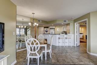 3422 Villamare Updated Luxury 2 BR Ocean & Pool Views King 2 Queens Twin Sleeper - Hilton Head Island - 3