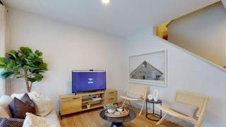 Exquisite 3bedroom home, 16m to WEM & 25m to YEG - 9