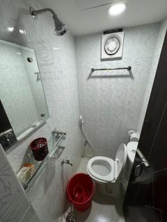 Hotel In Need - Near to the US France Italy Saudi Embassy and Airport - 7