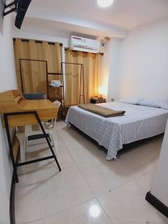 Confortable y Central Habitación a 1 cuadra de la playa y malecón - 2