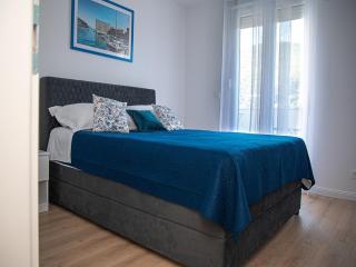 Apartment Matea - Two Bedroom Apartment with Balcony and Sea view - Mokošica - 7