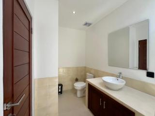 Clara Guest House Canggu - Tumbak Bayuh - 2