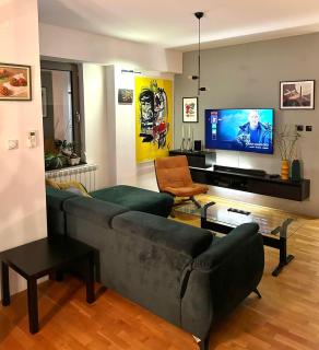 Luxury Artistic Apartment - Skopje - 8